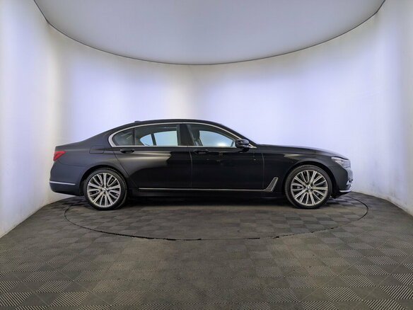 2016 BMW 7 серии Long 730Ld xDrive VI (G11/G12), чёрный, 2950000 рублей - вид 3