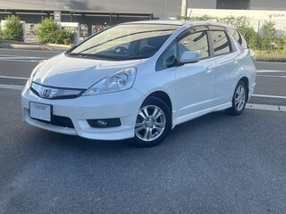 2014 Honda Fit Shuttle I Рестайлинг, белый, 685000 рублей, вид 1