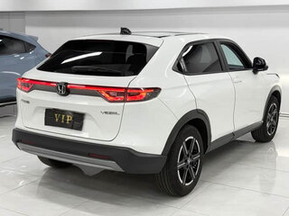 2023 Honda Vezel II, белый, 1830000 рублей, вид 4