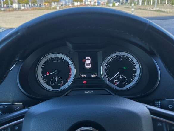 2017 Skoda Octavia III (A7) Рестайлинг, белый, 2000000 рублей - вид 20