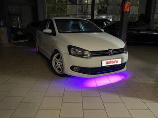 2014 Volkswagen Polo V, белый, 620000 рублей, вид 4