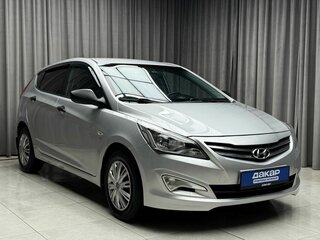 2015 Hyundai Solaris I Рестайлинг, серебристый, 872000 рублей, вид 3
