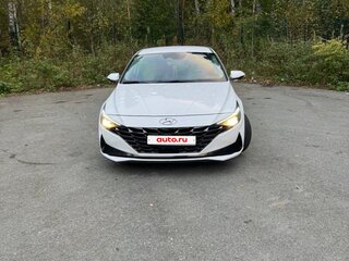2020 Hyundai Avante VII, белый, 1600000 рублей, вид 2
