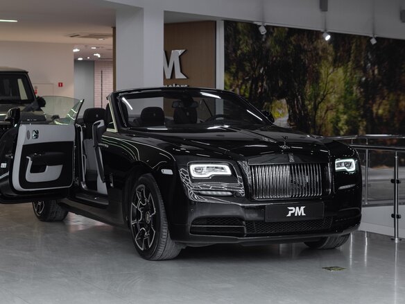 2021 Rolls-Royce Dawn Black Badge, чёрный, 45000000 рублей - вид 1