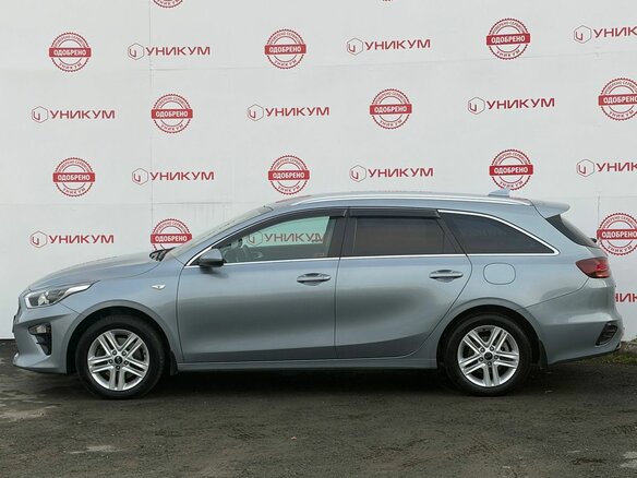 2021 Kia Ceed III, серый - вид 1