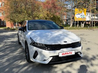2020 Kia K5 III, белый, 2700000 рублей, вид 1