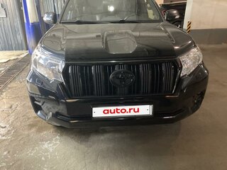 2021 Toyota Land Cruiser Prado 150 Series Рестайлинг 3, чёрный, 5500000 рублей, вид 3