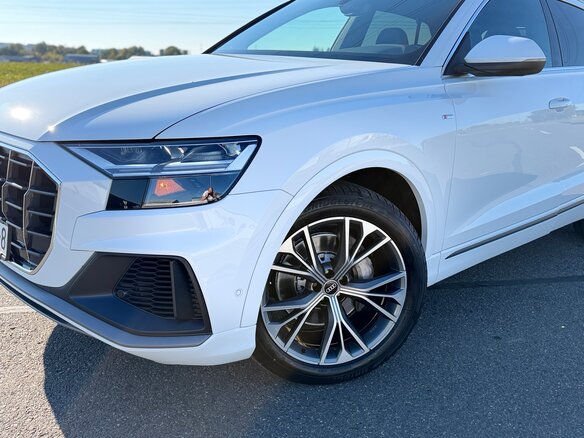 2021 Audi Q8 55 TFSI I (4M), белый, 4350000 рублей - вид 16