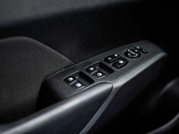 2017 Hyundai Solaris II, чёрный, 1044000 рублей - вид 9