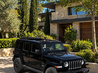 2021 Jeep Wrangler IV (JL), чёрный, 5800000 рублей, вид 1