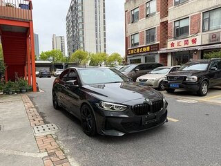 2022 BMW 1 серии 120i III (F52) Рестайлинг, серый, 1706000 рублей, вид 3