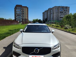 2019 Volvo V60 Cross Country II, белый, 3470000 рублей, вид 3