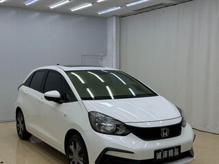 2023 Honda Fit Crosstar IV Рестайлинг, белый, 1030000 рублей, вид 3
