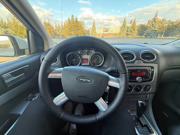 2011 Ford Focus II Рестайлинг, белый, 599000 рублей - вид 13