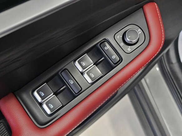 2024 Geely Coolray (Binyue Cool) I Рестайлинг, серый, 2249000 рублей - вид 11