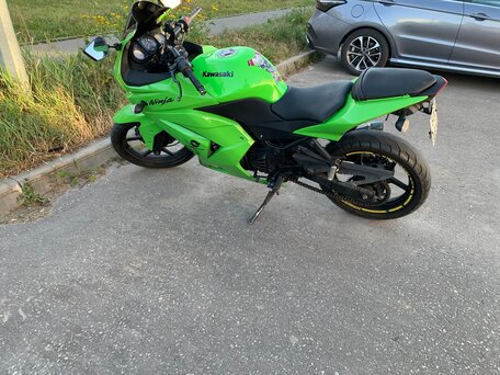 2012 Kawasaki Ninja 250R, зелёный, 265000 рублей, вид 3