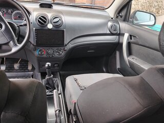 2011 Chevrolet Aveo I Рестайлинг, серебристый, 430000 рублей, вид 4