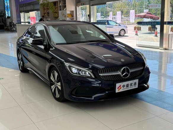 2019 Mercedes-Benz CLA 200 I (C117, X117) Рестайлинг, чёрный - вид 2