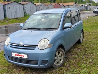 2011 Toyota Sienta I Рестайлинг 2, голубой, 750000 рублей, вид 1