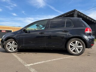 2011 Volkswagen Golf VI, чёрный, 620000 рублей, вид 4