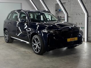 2025 BMW X5 Long 30Li IV (G05/G18) Рестайлинг, чёрный, 8630000 рублей, вид 3