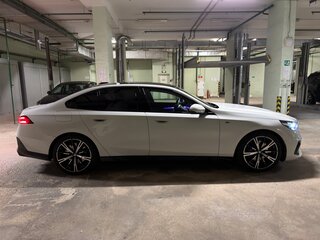 2023 BMW 5 серии 530i xDrive VIII (G60/G61/G68), белый, 7000000 рублей, вид 1