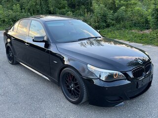 2008 BMW 5 серии 550i V (E60/E61) Рестайлинг, чёрный, 2750000 рублей, вид 3