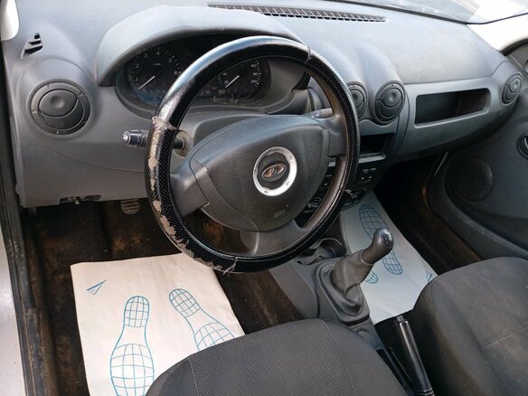 2015 LADA (ВАЗ) Largus, серебристый, 303457 рублей - вид 4
