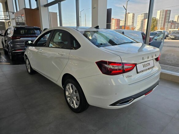 2026 Lada (ВАЗ) Vesta I Рестайлинг (NG), белый, 1785000 рублей - вид 5