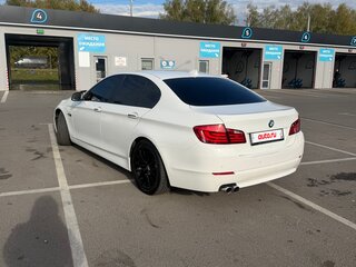 2013 BMW 5 серии 530d xDrive VI (F10/F11/F07), белый, 1950000 рублей, вид 4