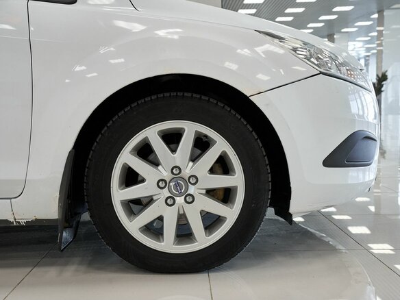 2011 Ford Focus II Рестайлинг, белый, 572000 рублей - вид 18