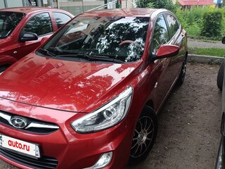 2013 Hyundai Solaris I, красный, 840000 рублей, вид 2