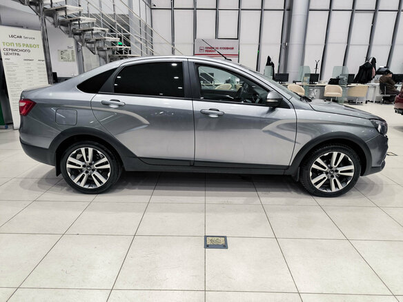 2018 Lada (ВАЗ) Vesta Cross I, серый, 820000 рублей - вид 3