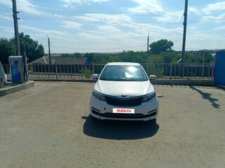 2016 Kia Rio III Рестайлинг, белый, 599999 рублей, вид 3