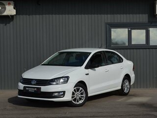 2017 Volkswagen Polo V Рестайлинг, белый, 799888 рублей, вид 2