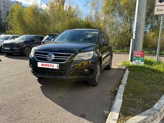 2010 Volkswagen Tiguan I, чёрный, 900000 рублей, вид 3