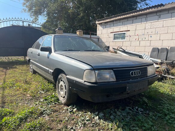 1988 Audi 100 III (C3) Рестайлинг, серый, 120000 рублей - вид 1