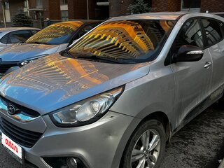 2013 Hyundai ix35 I, серебристый, 630000 рублей, вид 2