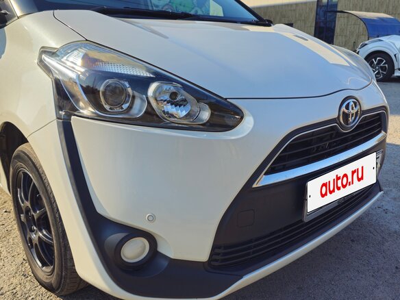 2016 Toyota Sienta II, белый, 1050000 рублей - вид 18