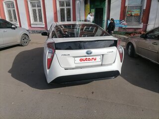 2016 Toyota Prius IV (XW50), белый, 1500000 рублей, вид 4
