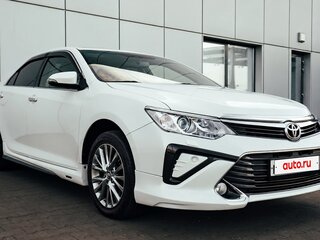 2016 Toyota Camry VII (XV50) Рестайлинг, белый, 1500000 рублей, вид 1