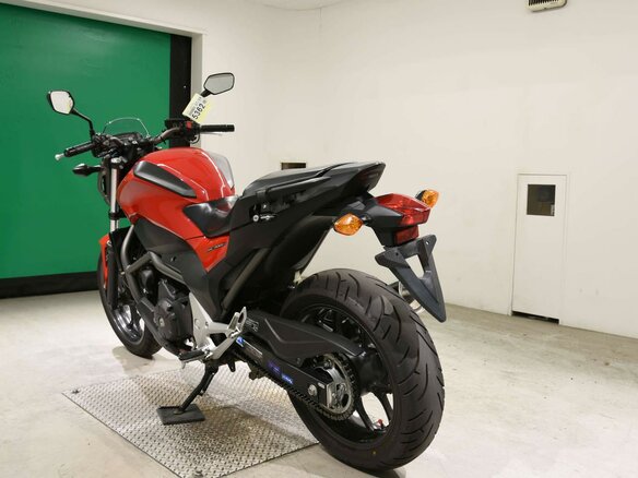2013 Honda NC 700S, красный - вид 5