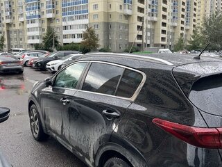 2020 Kia Sportage IV Рестайлинг, чёрный, 2300000 рублей, вид 4