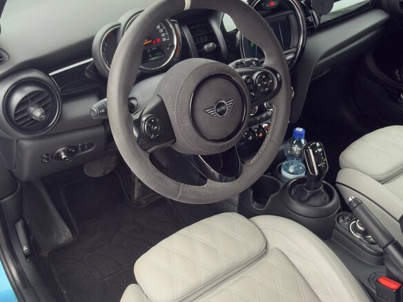2019 Mini Hatch Cooper III (F55/F56) Рестайлинг, голубой, 1599000 рублей - вид 10
