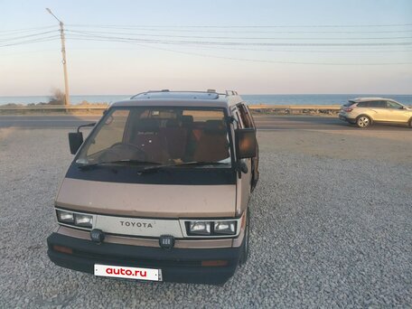 1985 Toyota MasterAce Surf, бежевый, 199999 рублей, вид 1