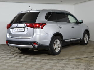 2016 Mitsubishi Outlander III Рестайлинг 2, серебристый, 1599990 рублей, вид 5
