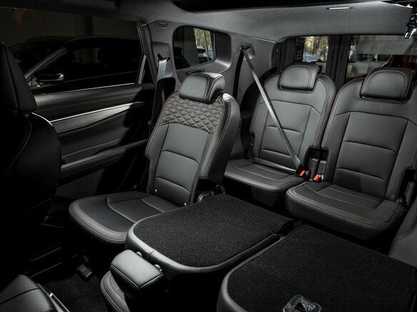 2026 Geely Okavango I Рестайлинг, серый, 4085990 рублей - вид 13