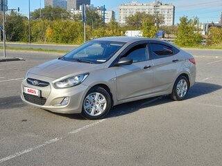 2011 Hyundai Solaris I, бежевый, 475000 рублей, вид 2