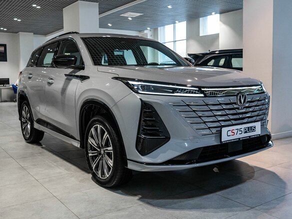 2024 Changan CS75 Plus III, серый, 2900000 рублей - вид 2
