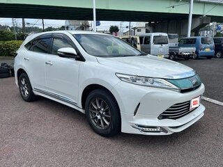 2018 Toyota Harrier III (XU60) Рестайлинг, белый, 2330000 рублей, вид 2